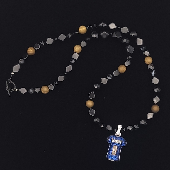 Custom Men/Women Crystal Baltimore Ravens Lamar Jackson Jersey #8 BEAD Necklace - Picture 2 of 2